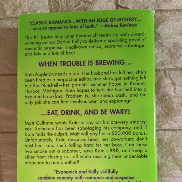 Love in a Nutshell  by Janet Evanovich and Dorien Kelly best seller books 2012 - Picture 2 of 3